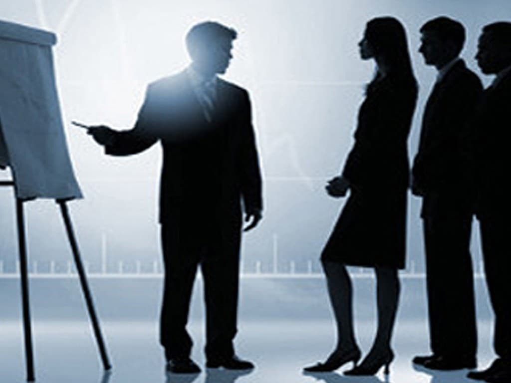 Equipe em apresentação corporativa