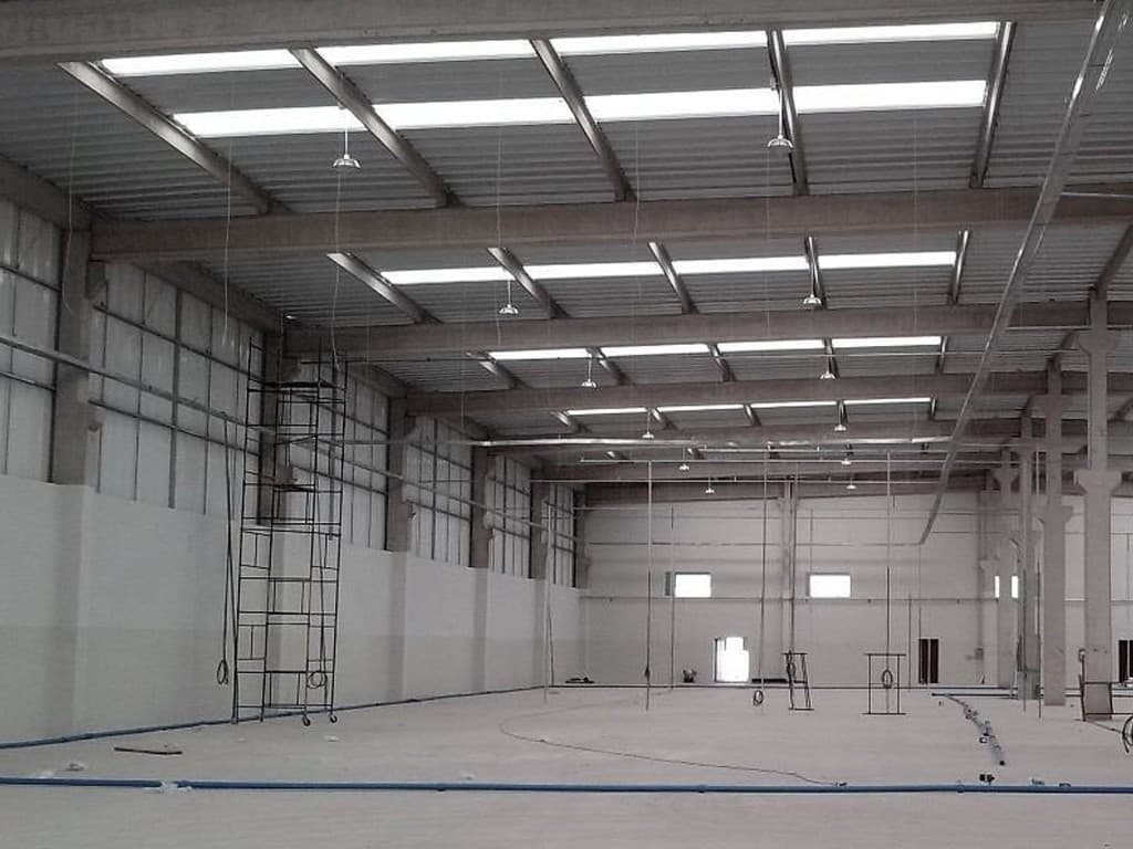 Galpão industrial em construção